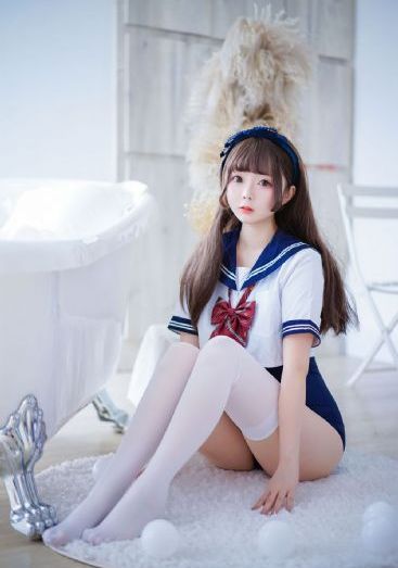 年轻的邻居的阿6