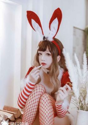 她在她老公面前被耍了